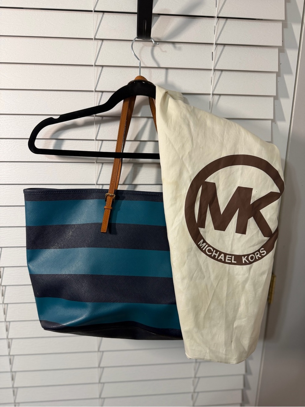 MICHAEL KORS Teal & Navy Striped Tote with Tan Leather Handles - Picture 4 of 5